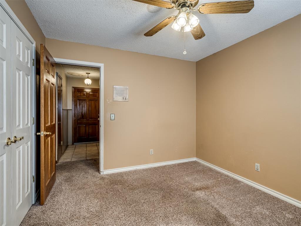 8708 S Charlotte Drive Property Photo 23