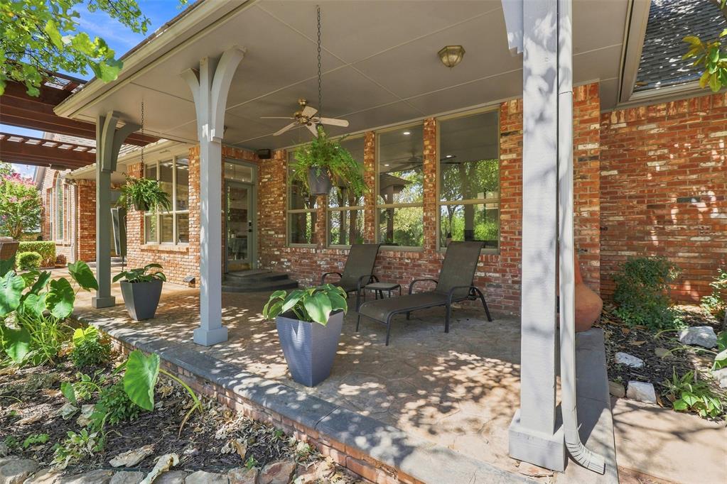 432 Hollowdale Property Photo 44