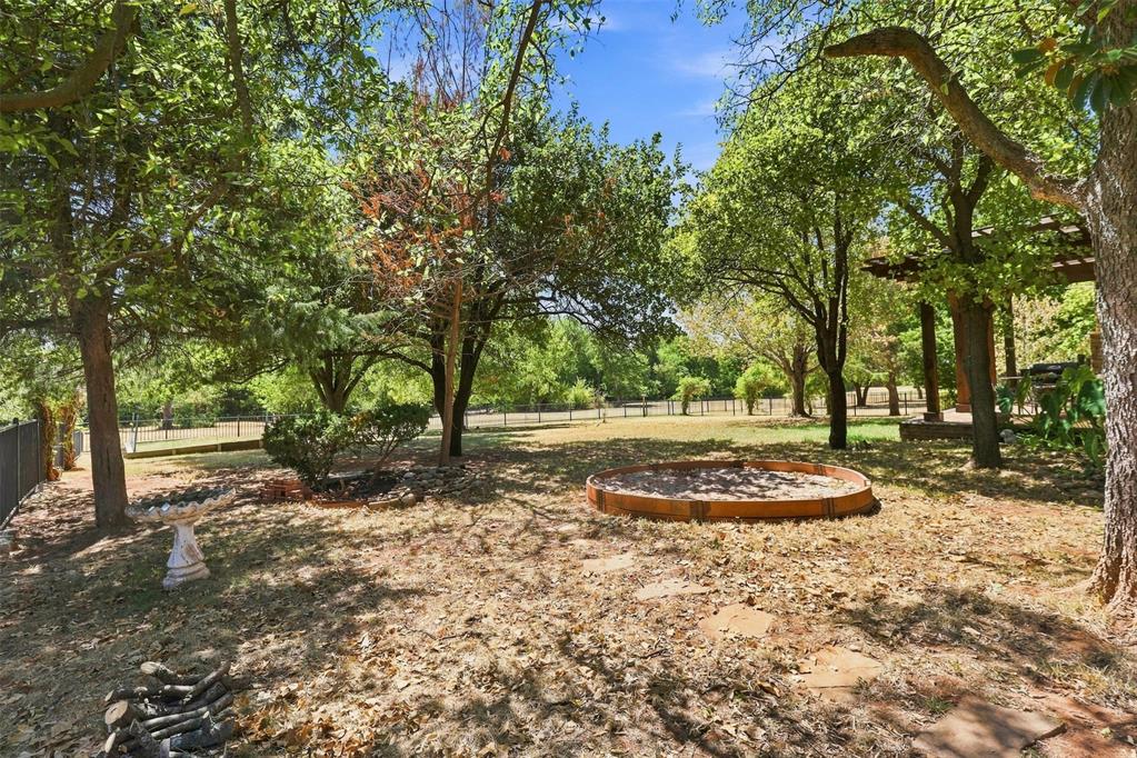 432 Hollowdale Property Photo 46