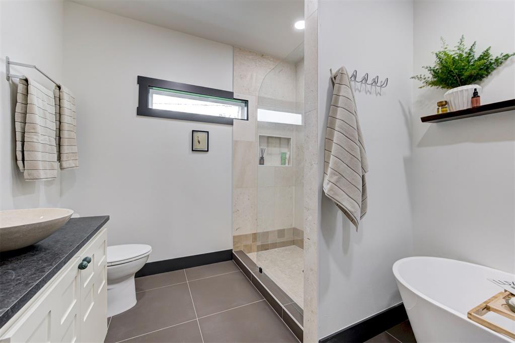 2114 N Fonshill Avenue Property Photo 26