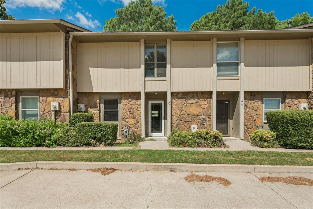 7010 Lakeshore Drive Property Photo 1
