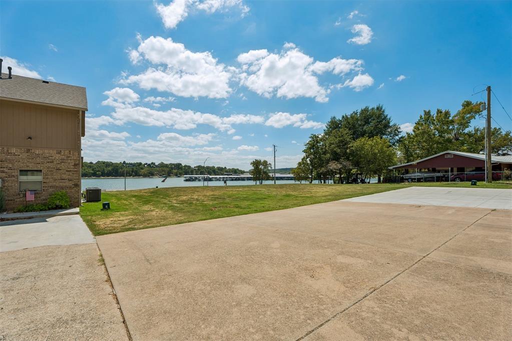 7010 Lakeshore Drive Property Photo 4