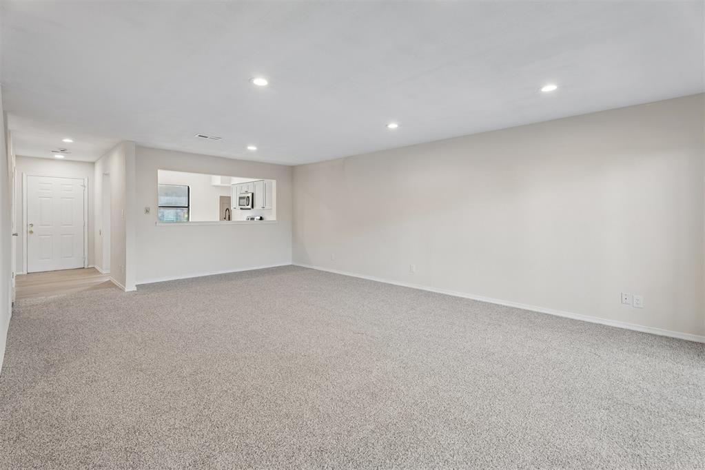 7010 Lakeshore Drive Property Photo 6