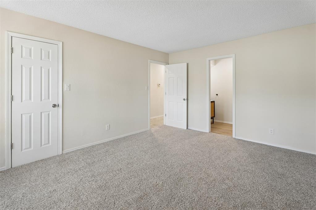 7010 Lakeshore Drive Property Photo 10