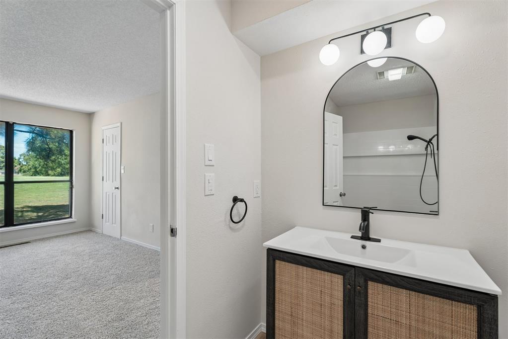 7010 Lakeshore Drive Property Photo 14