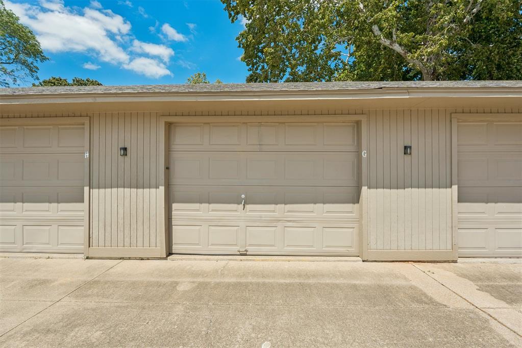 7010 Lakeshore Drive Property Photo 19