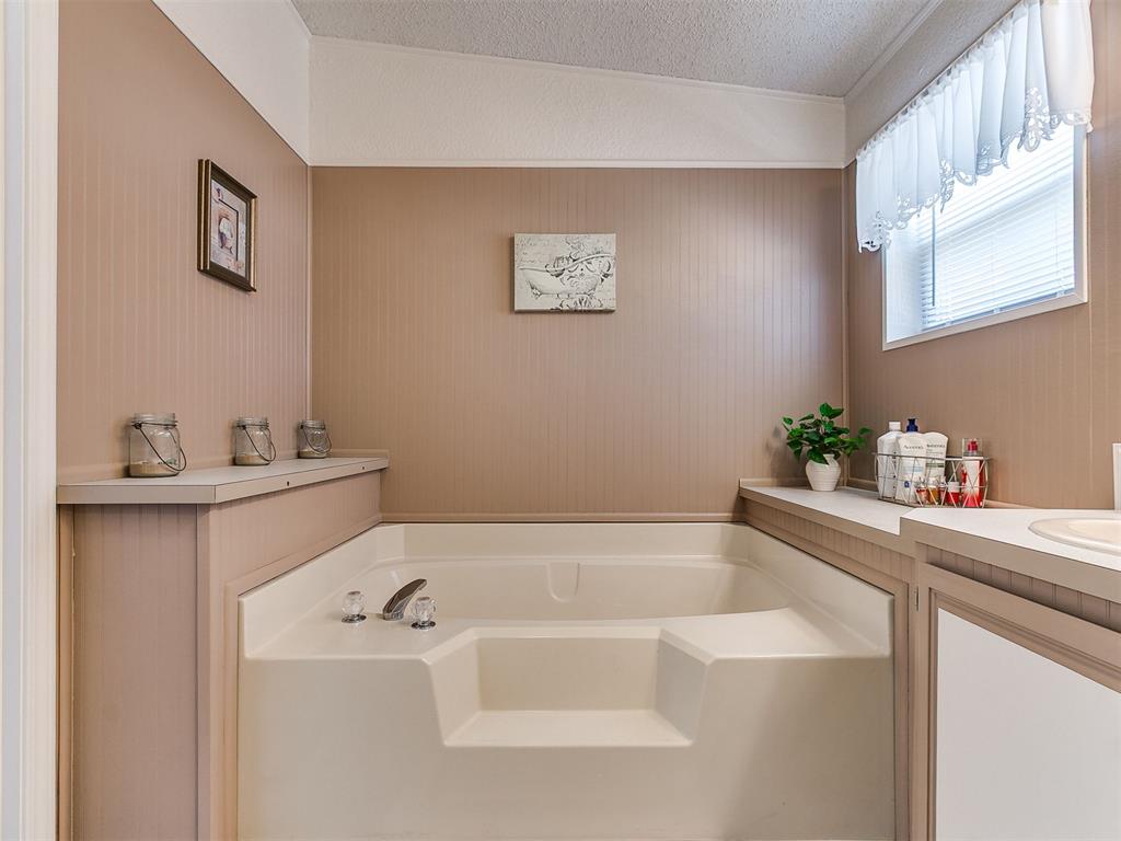 16812 S Midwest Boulevard Property Photo 26