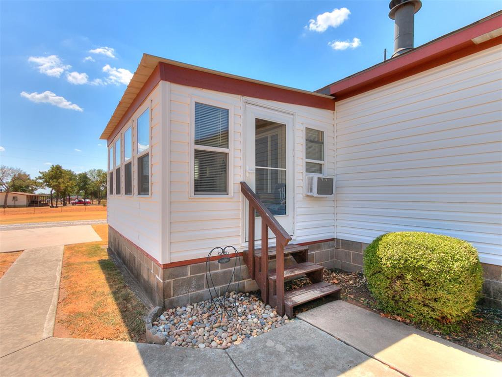 16812 S Midwest Boulevard Property Photo 32