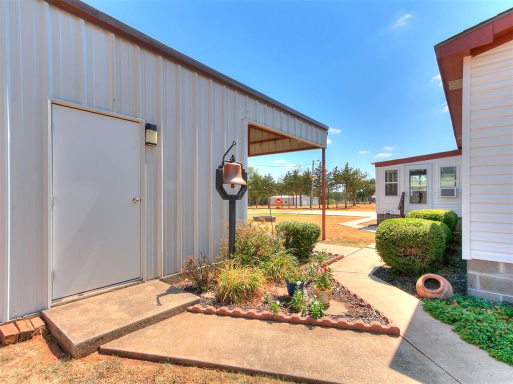16812 S Midwest Boulevard Property Photo 33
