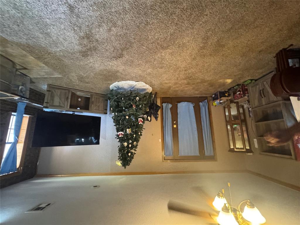 420 W 8th Street Property Photo 4