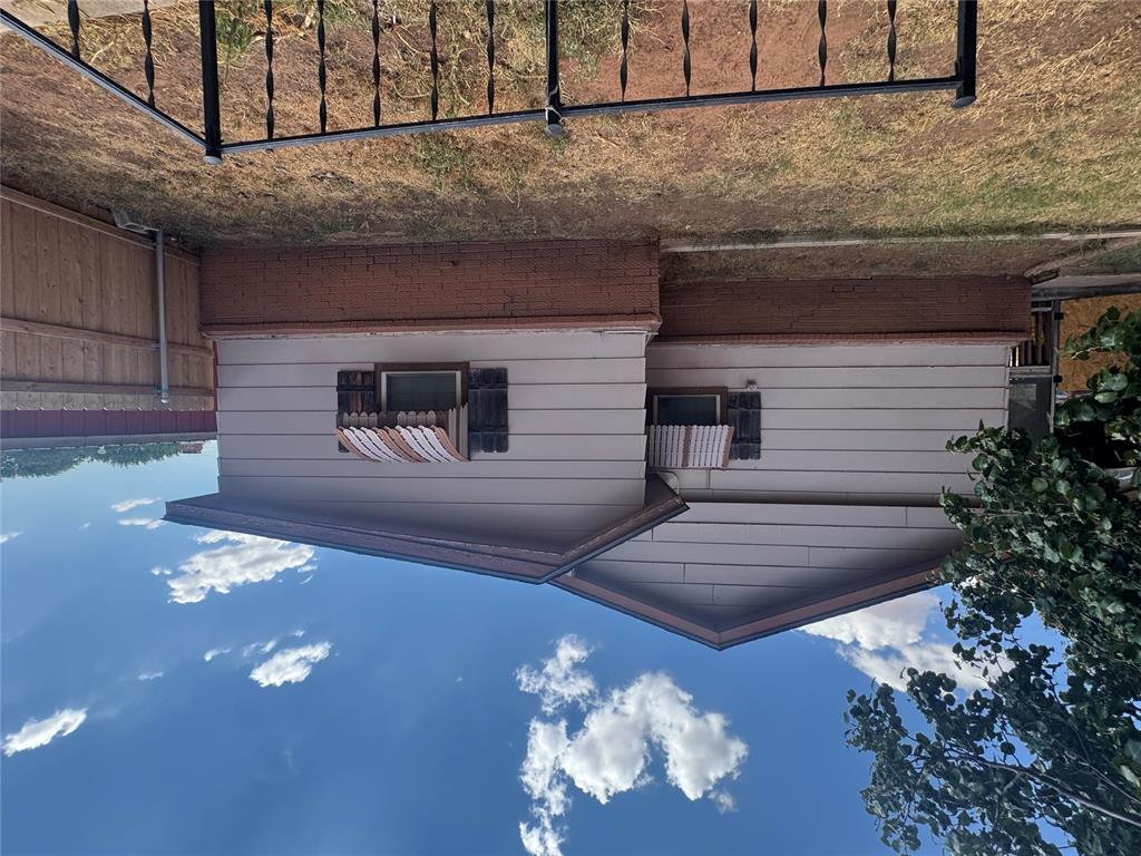 420 W 8th Street Property Photo 6