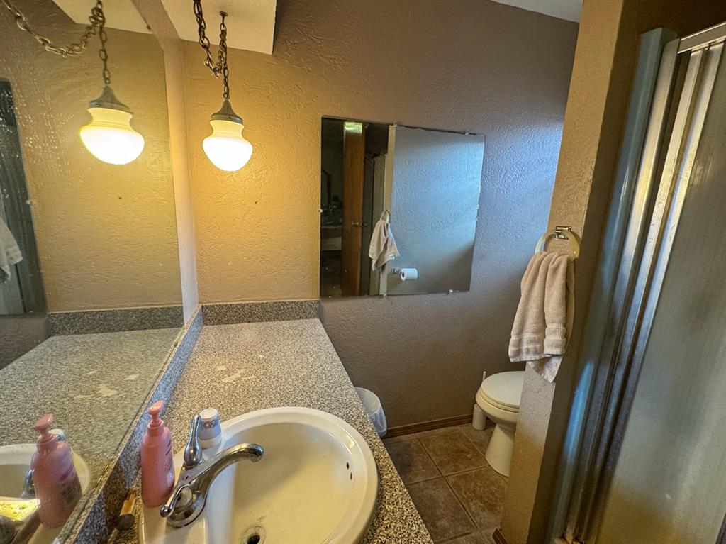 420 W 8th Street Property Photo 8