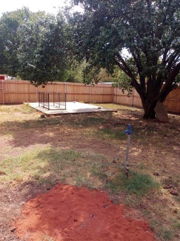 420 W 8th Street Property Photo 12