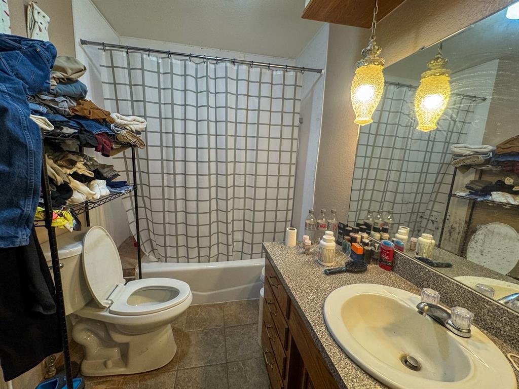 420 W 8th Street Property Photo 17