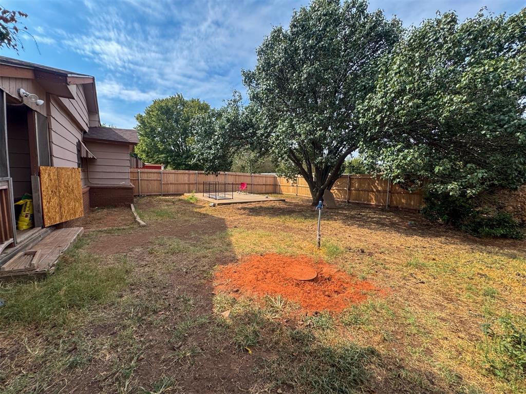 420 W 8th Street Property Photo 23