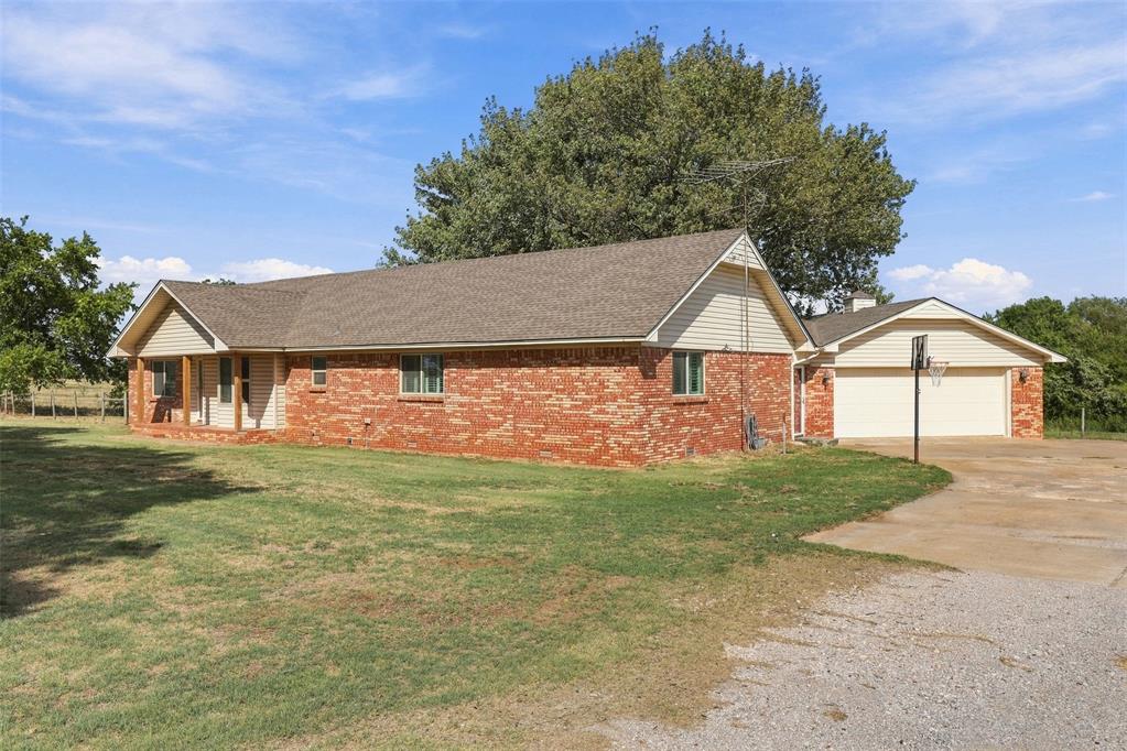 14031 N County Road 3010 Property Photo 3