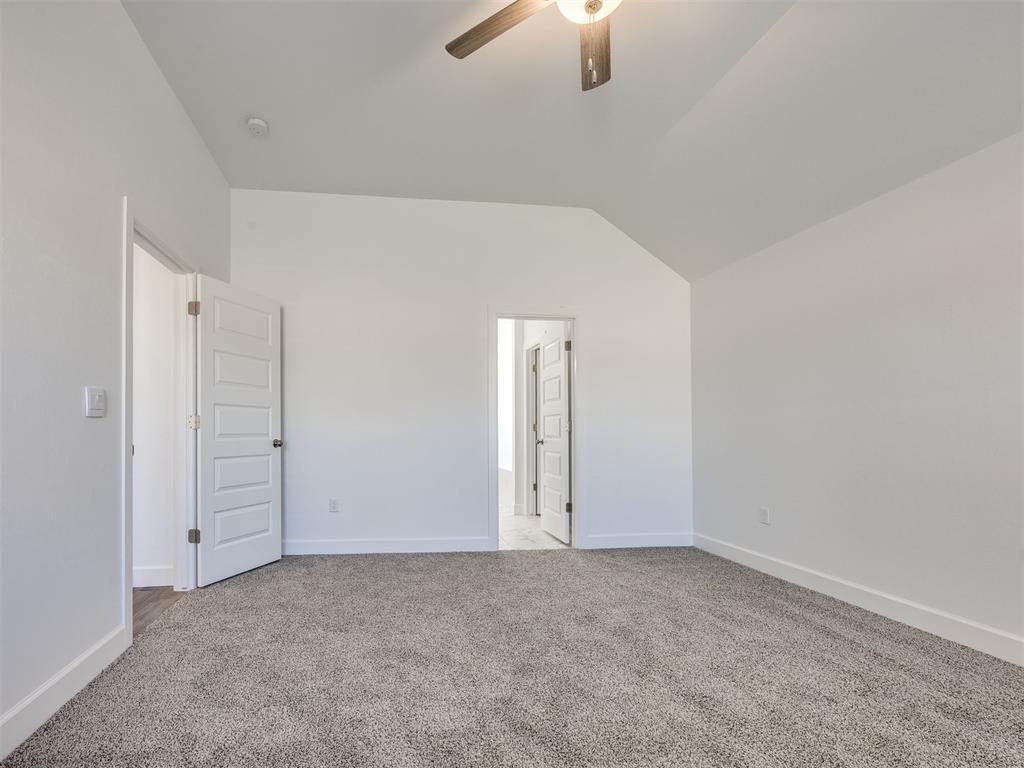 2917 Kingswood Drive Property Photo 14