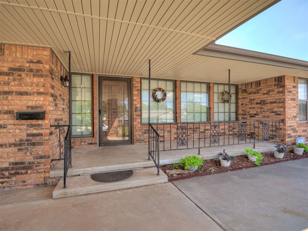 2501 Southlawn Drive Property Photo 2