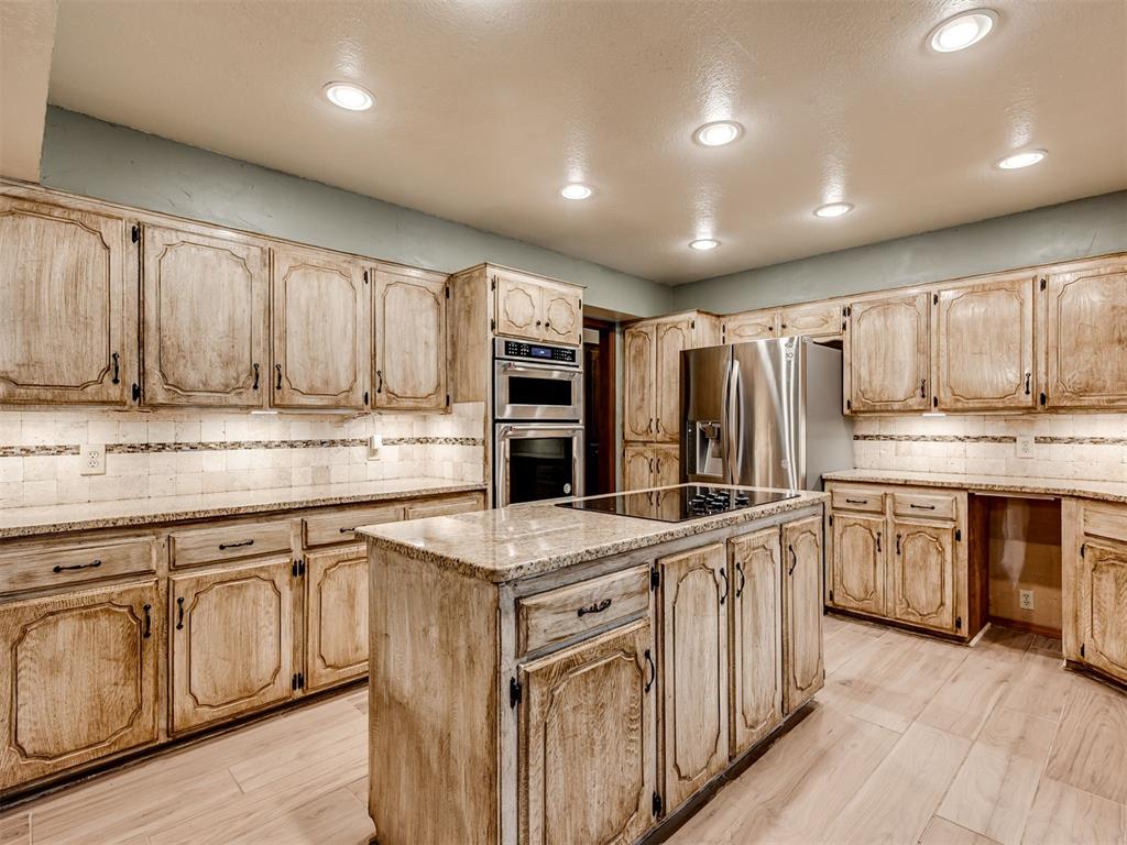 2501 Southlawn Drive Property Photo 6