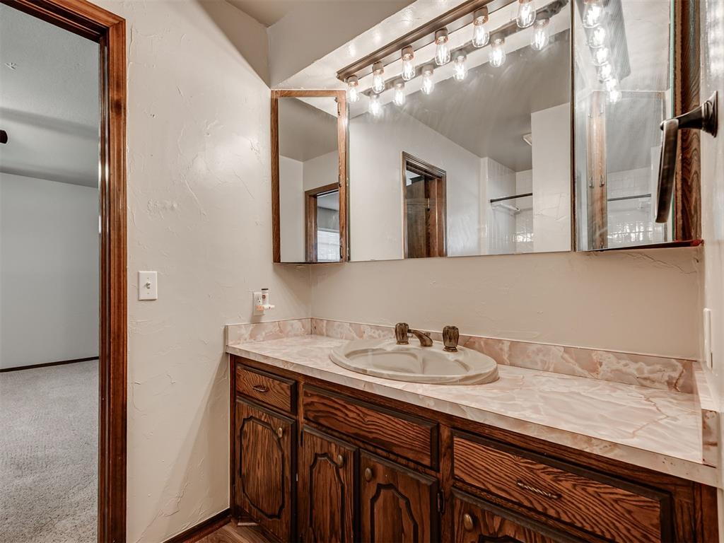 2501 Southlawn Drive Property Photo 20