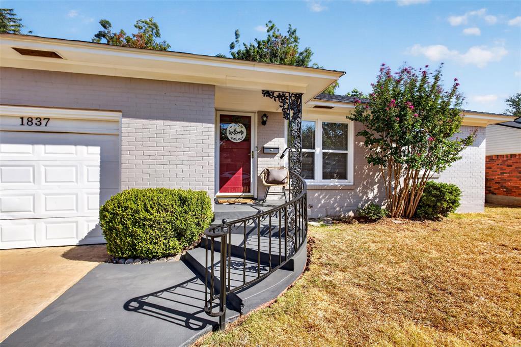 1248325 Property Photo 2