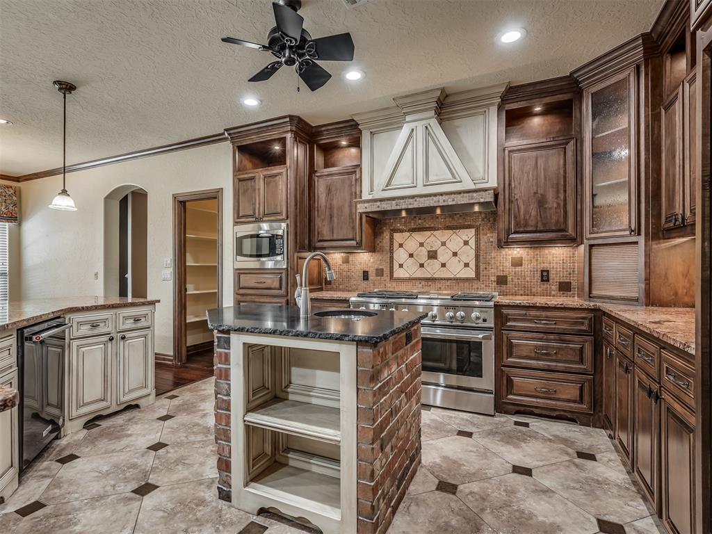 3301 Santa Rosa Court Property Photo 24