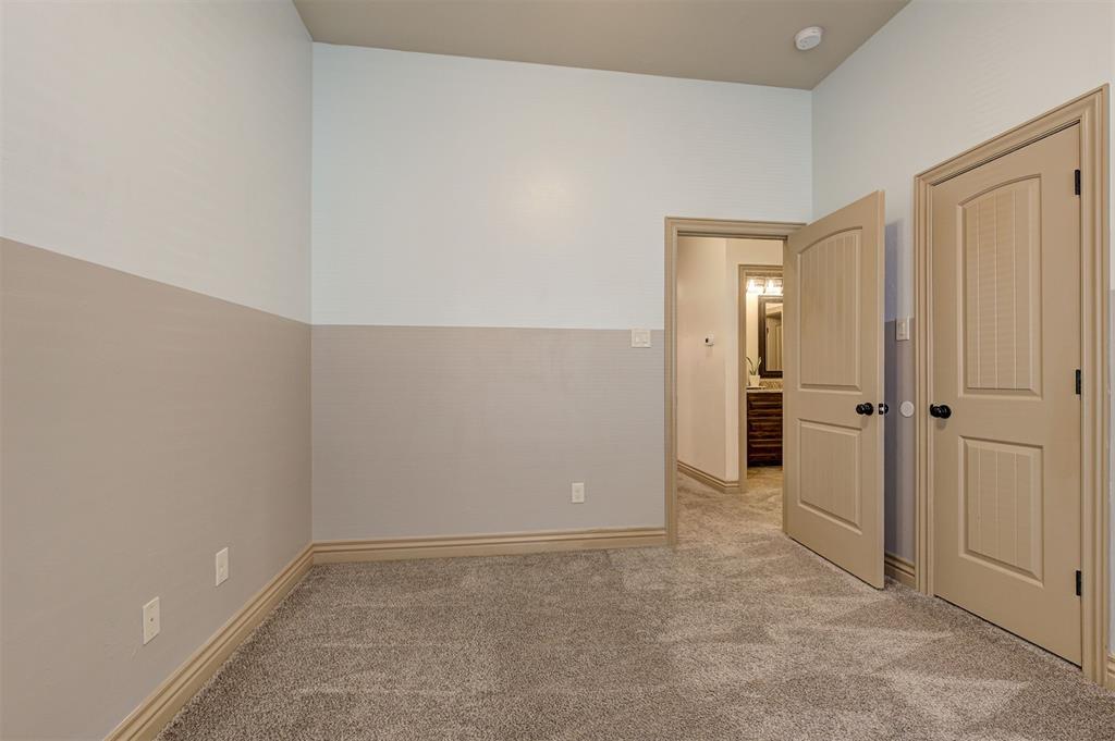 8104 Nw 159th Street Property Photo 35