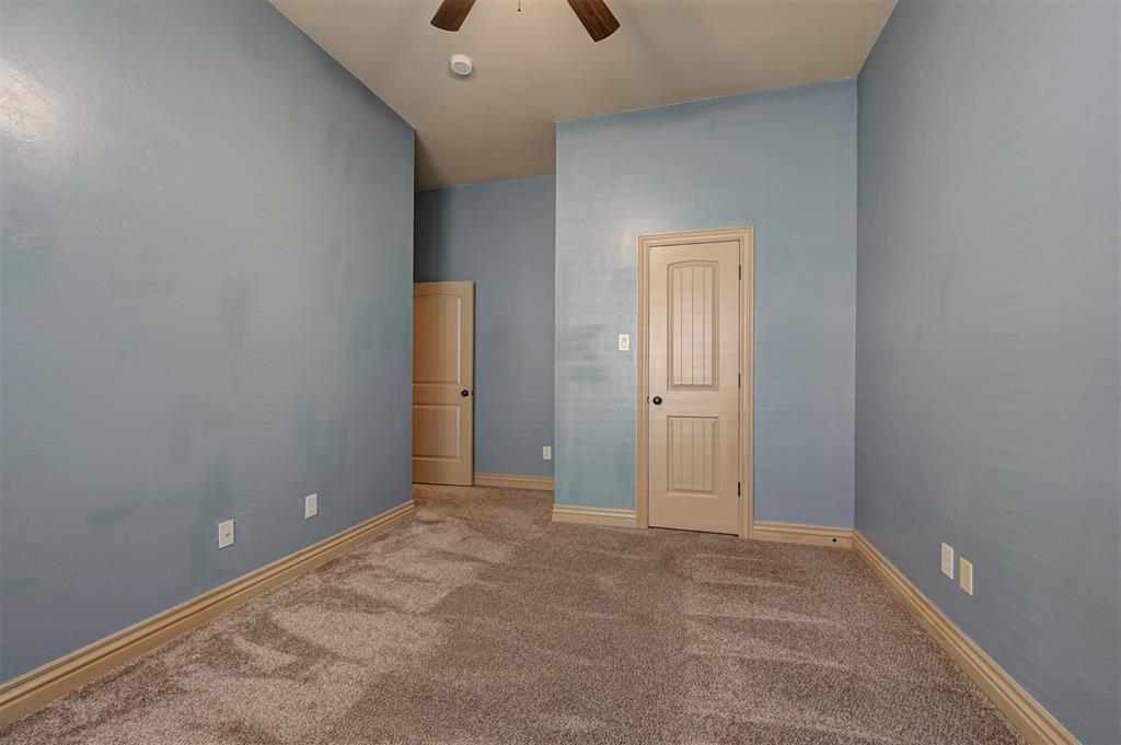 8104 Nw 159th Street Property Photo 41