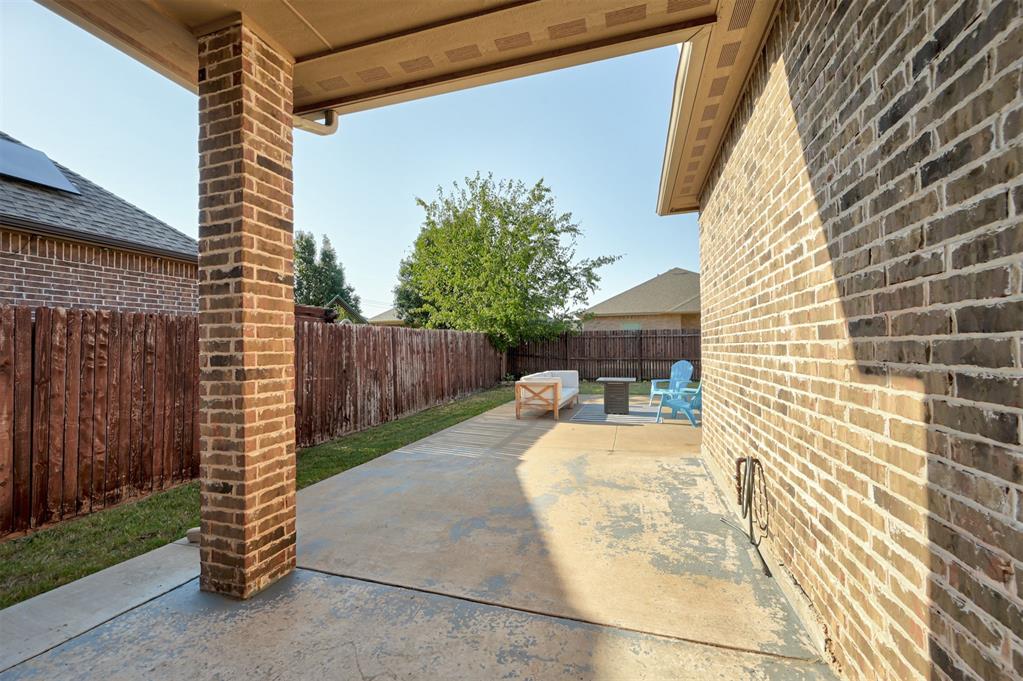 8104 Nw 159th Street Property Photo 42