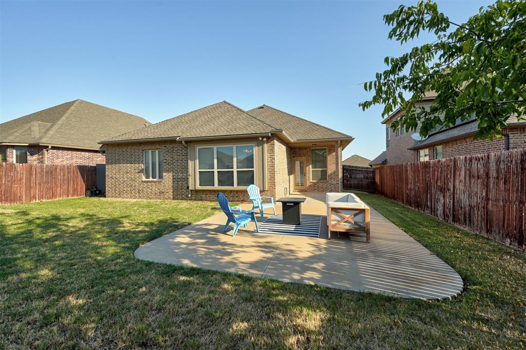 8104 Nw 159th Street Property Photo 45