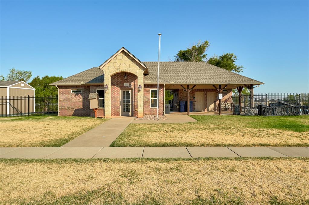 8104 Nw 159th Street Property Photo 47