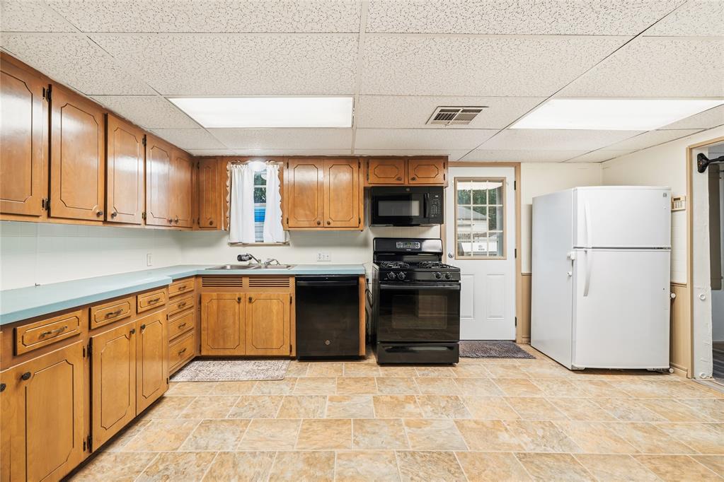 301 N Wikoff Avenue Property Photo 13
