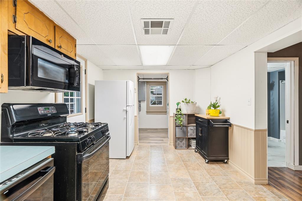 301 N Wikoff Avenue Property Photo 15