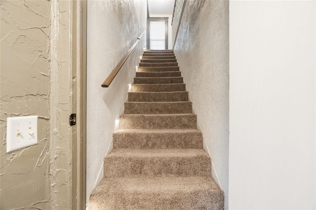 301 N Wikoff Avenue Property Photo 20