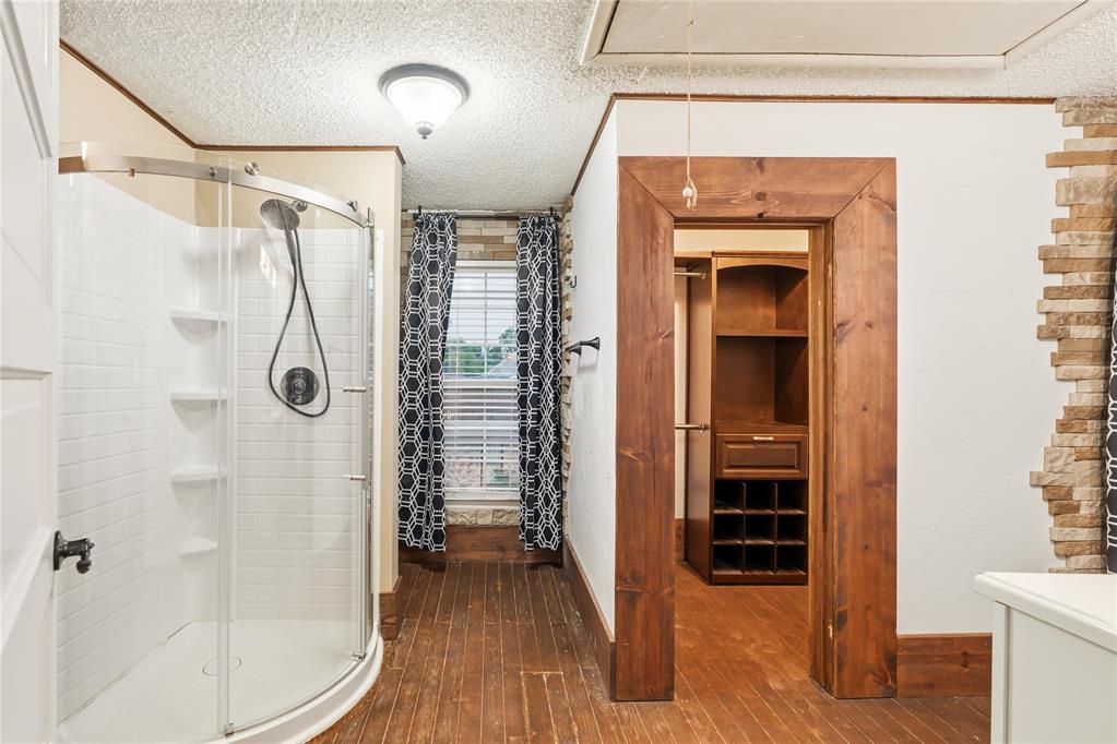 301 N Wikoff Avenue Property Photo 23