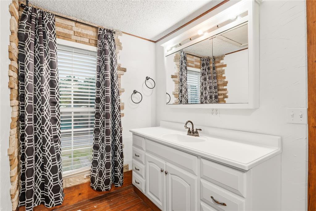 301 N Wikoff Avenue Property Photo 24