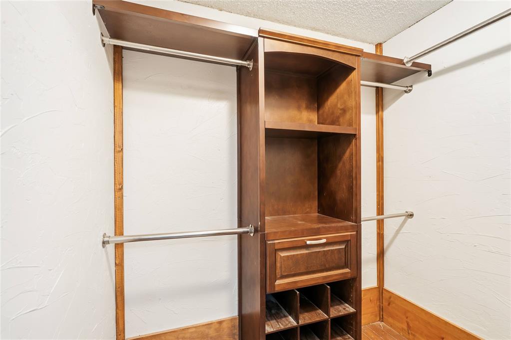 301 N Wikoff Avenue Property Photo 26
