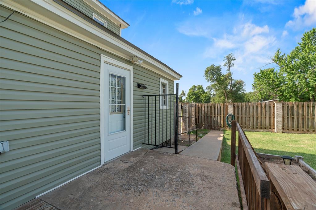 301 N Wikoff Avenue Property Photo 33