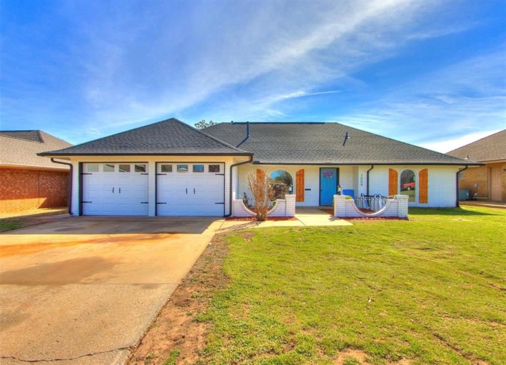 7008 N Comanche Avenue Property Photo 1