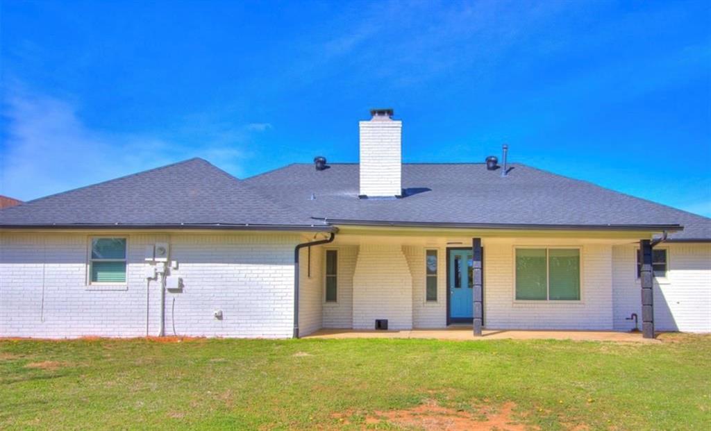 7008 N Comanche Avenue Property Photo 12