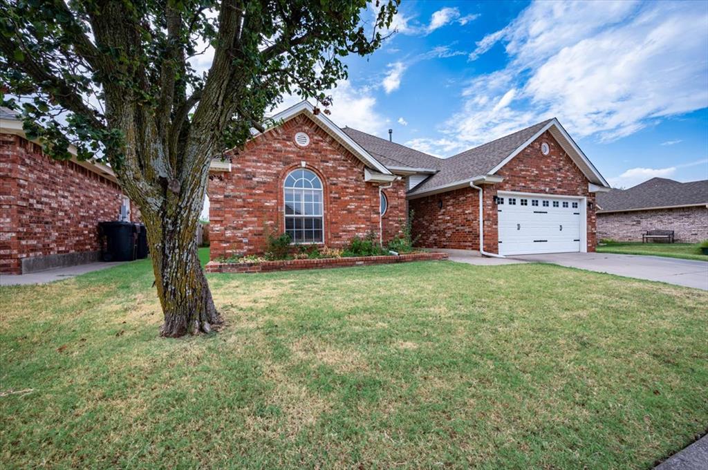 620 Sw 154th Place Property Photo 1
