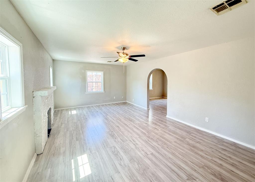 521 Sw 35th Street A Property Photo 2