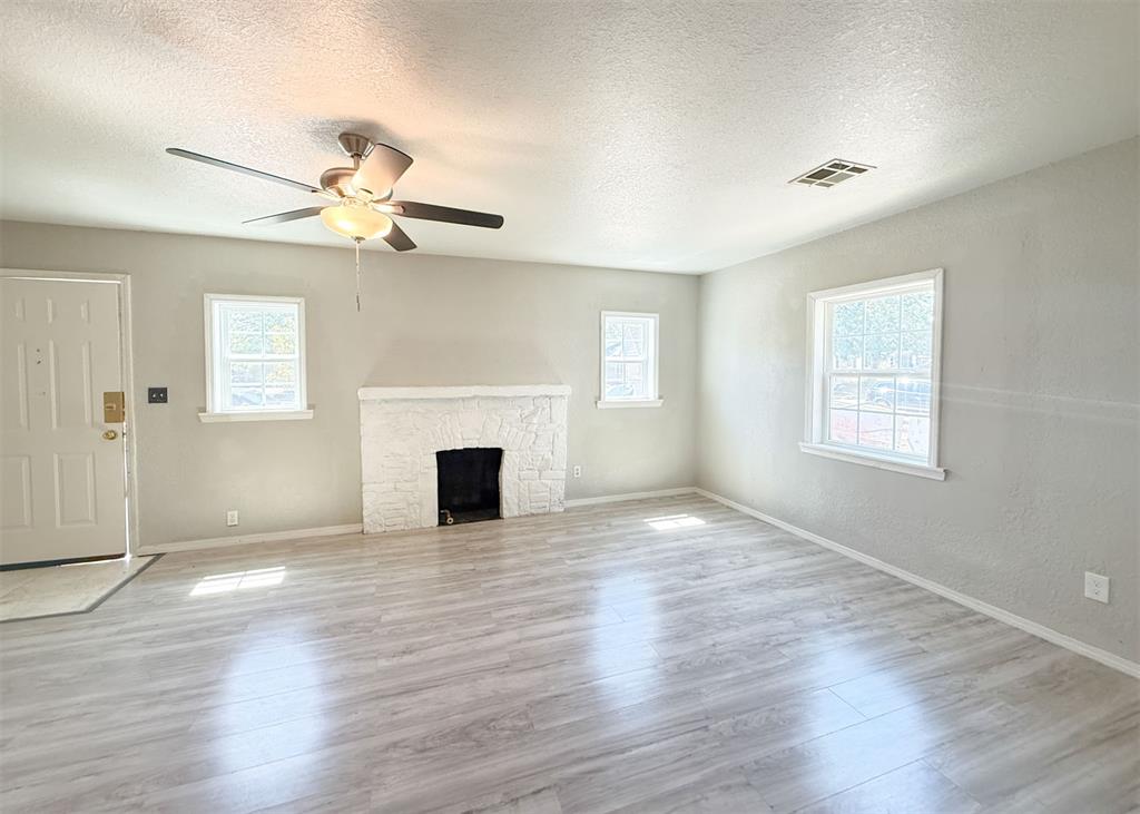 521 Sw 35th Street A Property Photo 3