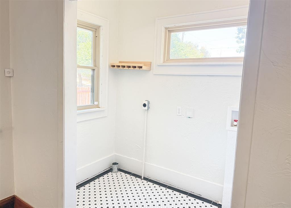 1741 W Park Place Property Photo 12