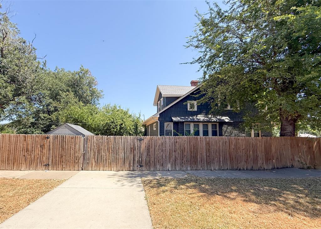 1741 W Park Place Property Photo 25