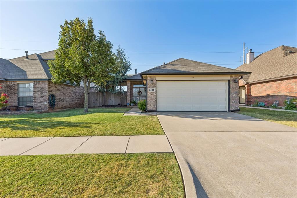 1104 Sw 25th Street Property Photo 3