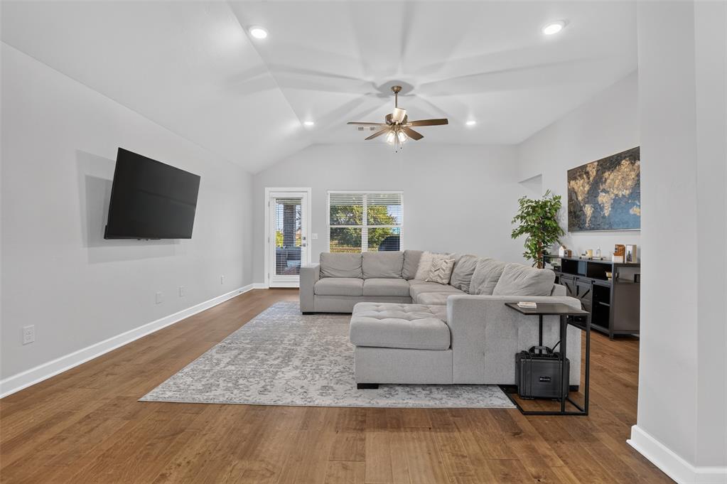 17504 Boling Farm Road Property Photo 17