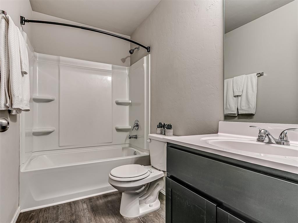 11721 Nw 96th Street Property Photo 31
