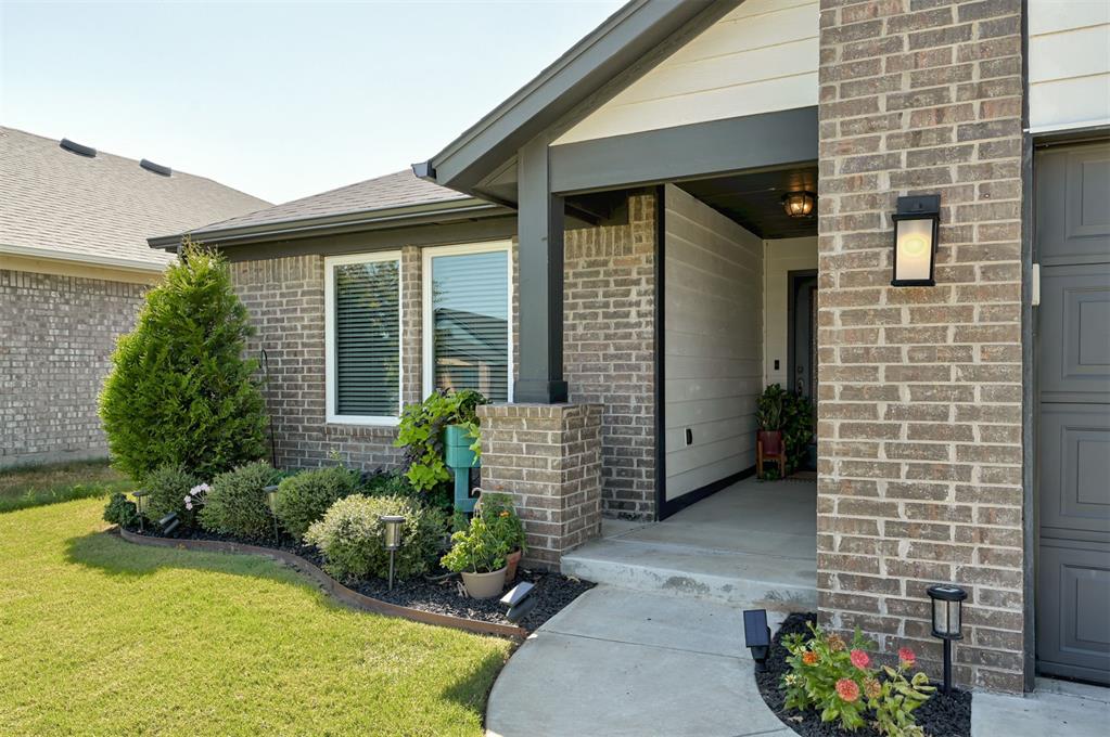 16136 Quiet Storm Drive Property Photo 3