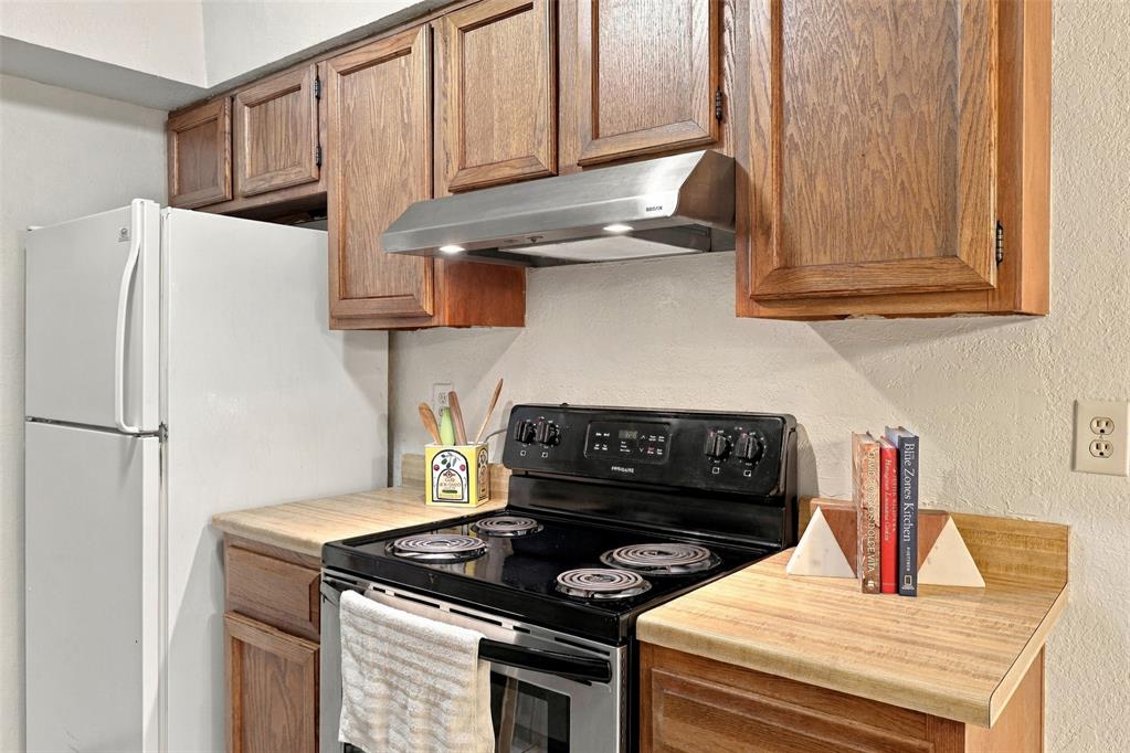 11405 Springhollow Road 302 Property Photo 15
